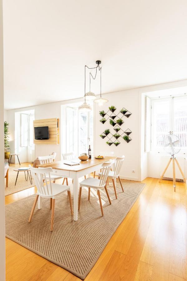 شقة Joivy Chiado Self Check-In 2-Br Flat With Parking Lisboa المظهر الخارجي الصورة