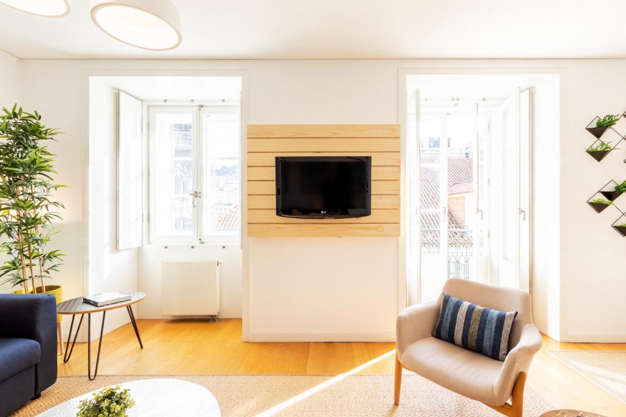 شقة Joivy Chiado Self Check-In 2-Br Flat With Parking Lisboa المظهر الخارجي الصورة